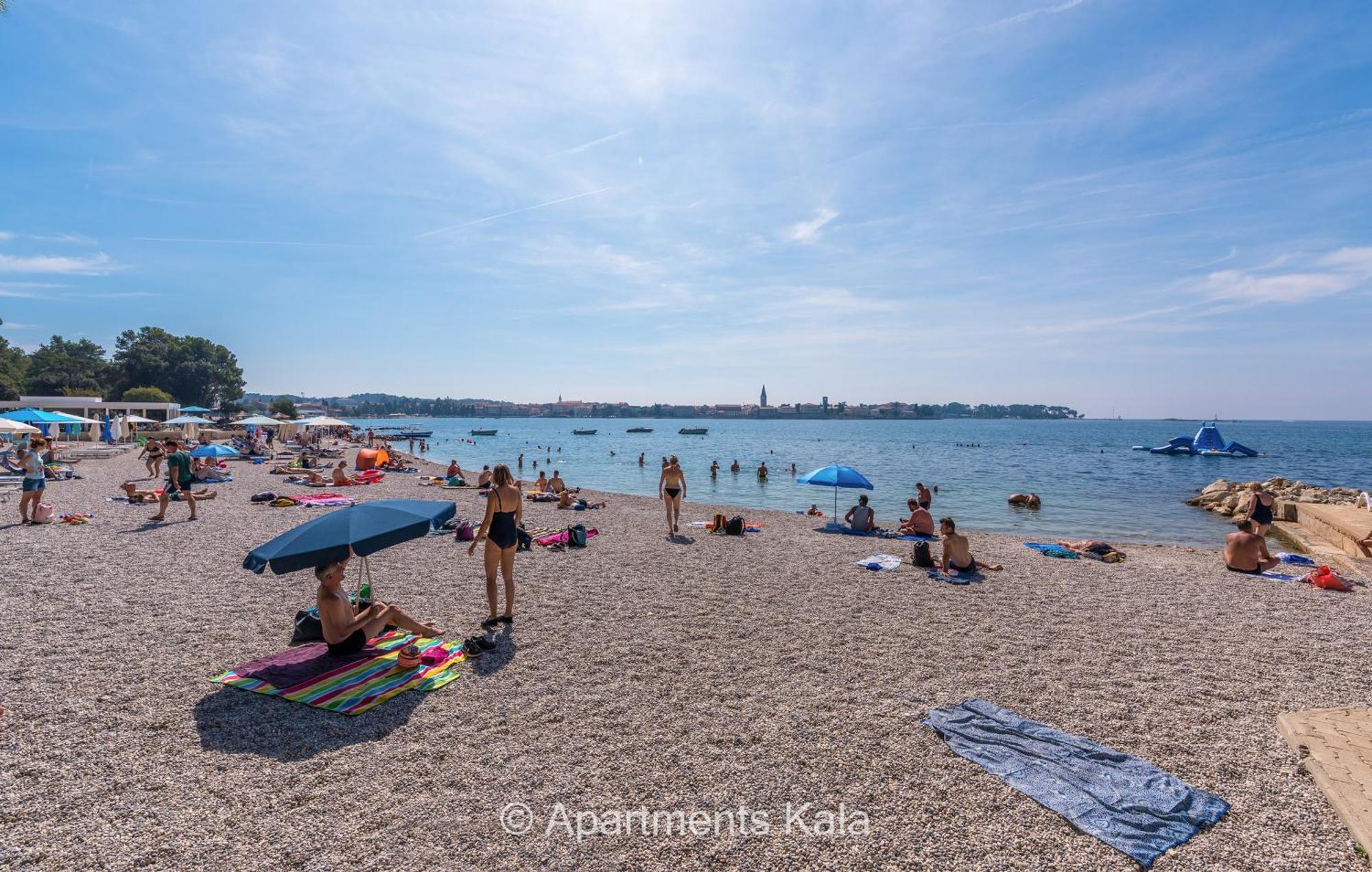 Kala Main Square Porec Bagian luar foto